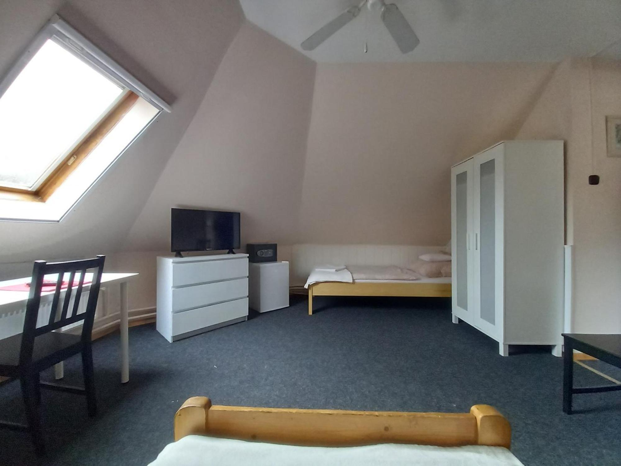 Hotel Sikfokut Noszvaj Oda fotoğraf