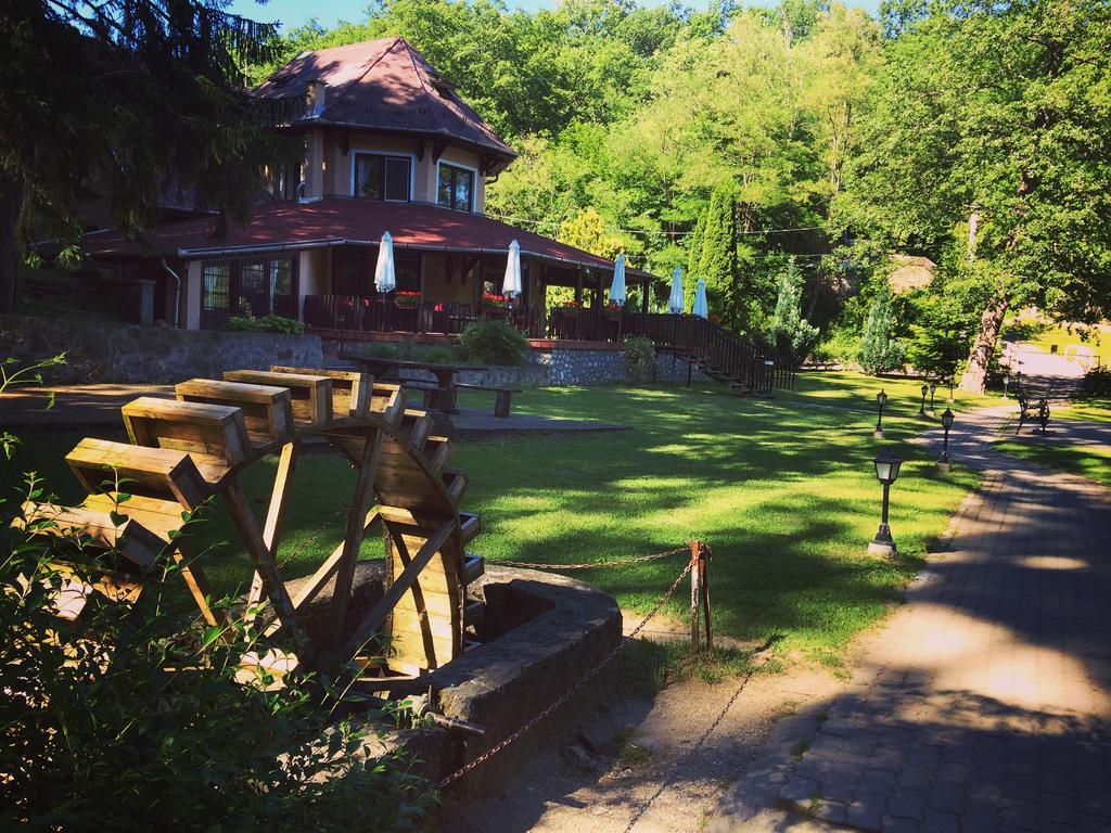 Hotel Sikfokut Noszvaj Dış mekan fotoğraf
